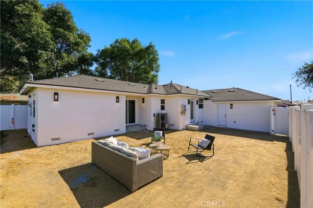 2018 N Parmelee, Compton, CA 90222