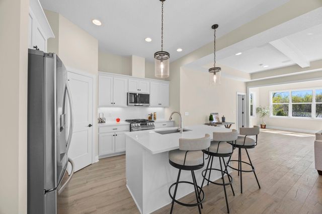 7082 Weston Lane N, Maple Grove, MN 55311