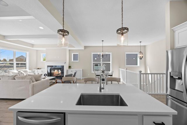 7082 Weston Lane N, Maple Grove, MN 55311