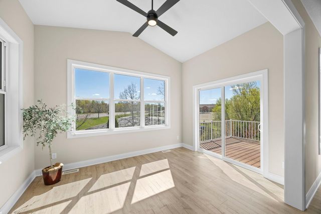 7082 Weston Lane N, Maple Grove, MN 55311