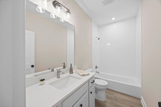 7082 Weston Lane N, Maple Grove, MN 55311
