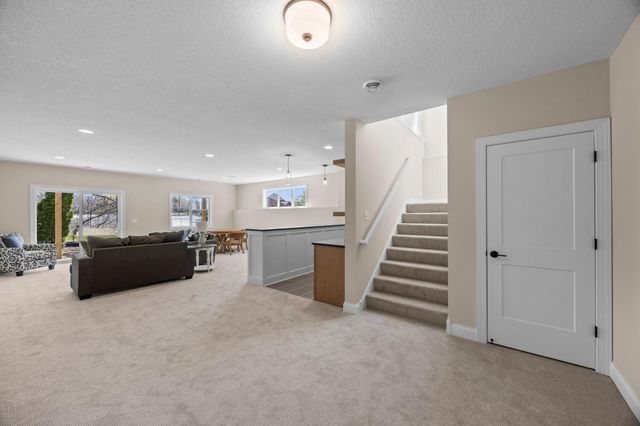 7082 Weston Lane N, Maple Grove, MN 55311