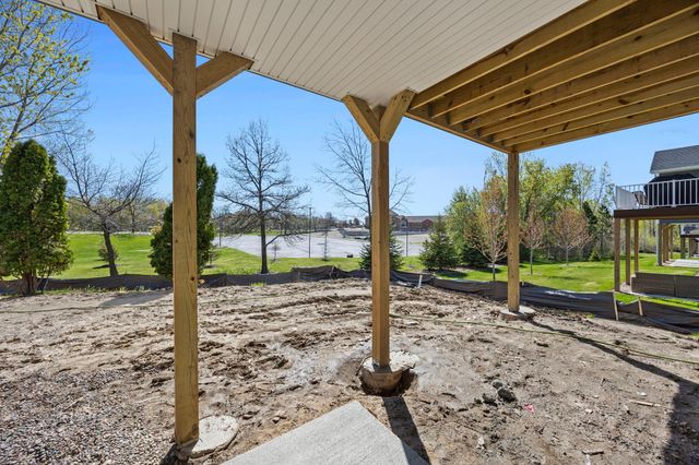 7082 Weston Lane N, Maple Grove, MN 55311