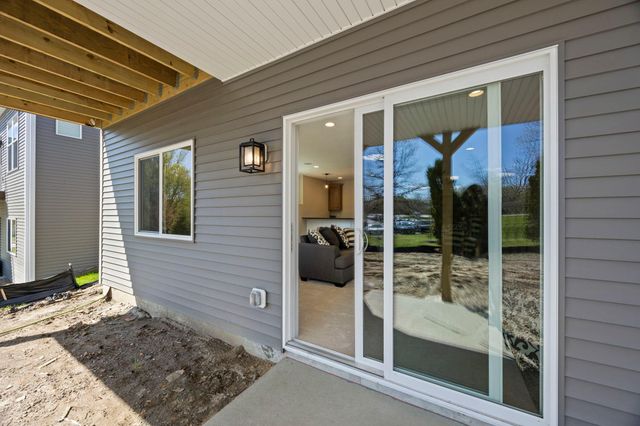7082 Weston Lane N, Maple Grove, MN 55311