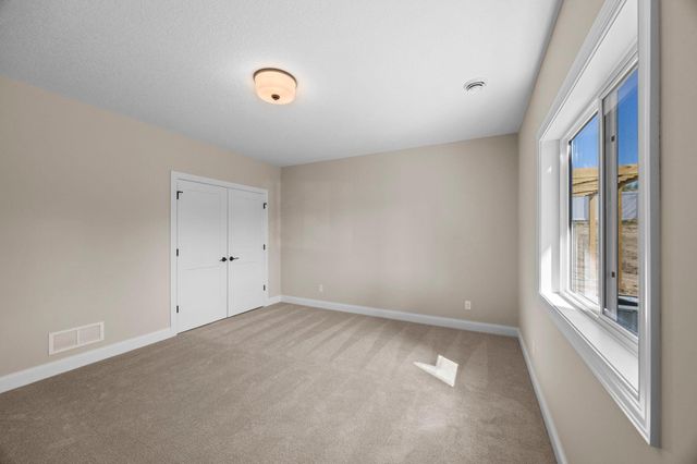7082 Weston Lane N, Maple Grove, MN 55311