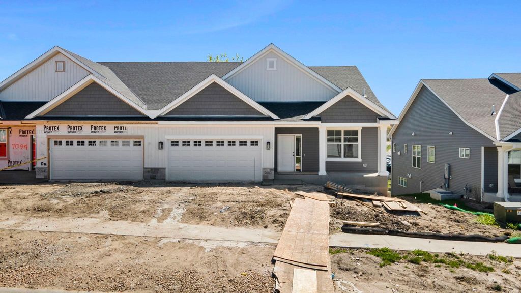 7082 Weston Lane N, Maple Grove, MN 55311