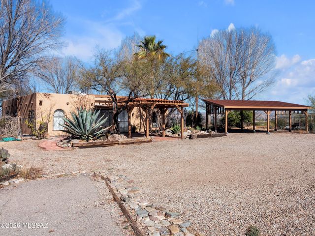500 S Foundation Five Road, Benson, AZ 85602