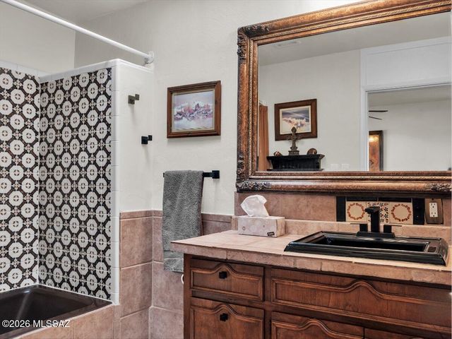 500 S Foundation Five Road, Benson, AZ 85602