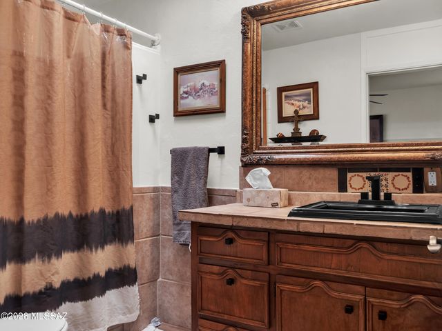 500 S Foundation Five Road, Benson, AZ 85602