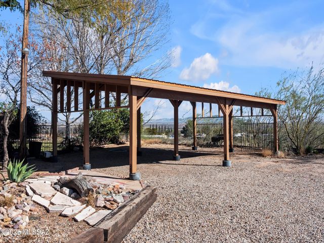 500 S Foundation Five Road, Benson, AZ 85602