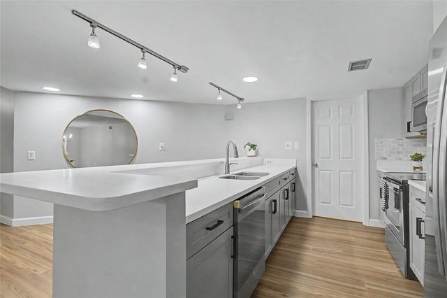 2533 DOLLY BAY DRIVE 107, Palm Harbor, FL 34684