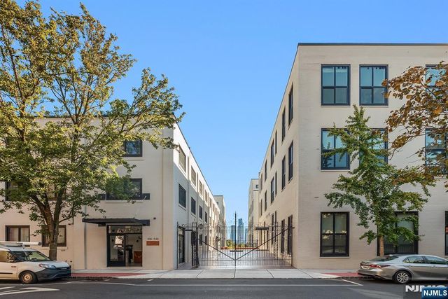 518-536 Gregory Avenue C301, Weehawken, NJ 07086