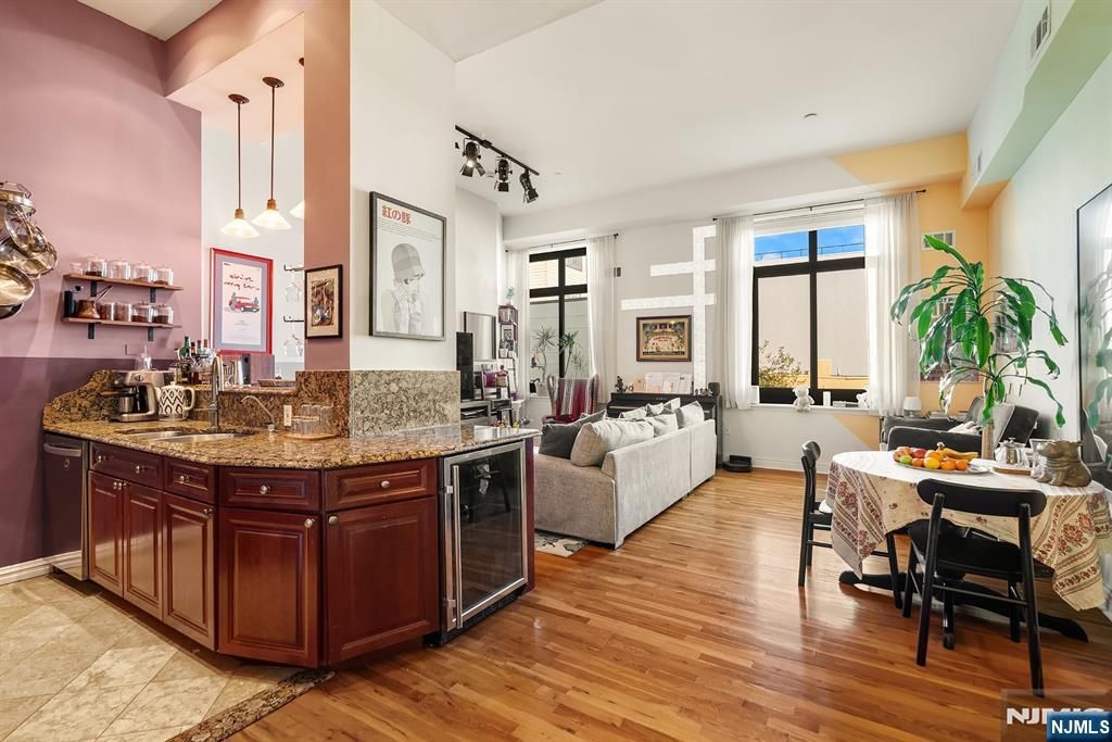 518-536 Gregory Avenue C301, Weehawken, NJ 07086