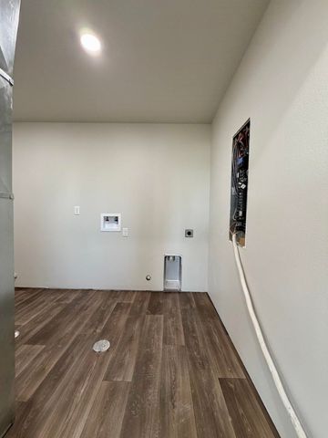 2301 Johnson St., Burlington, ND 58722