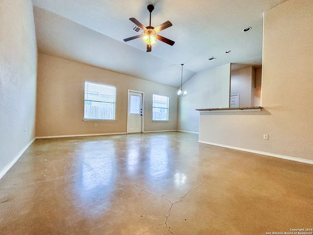 752 Saengerhalle Road, New Braunfels, TX 78130