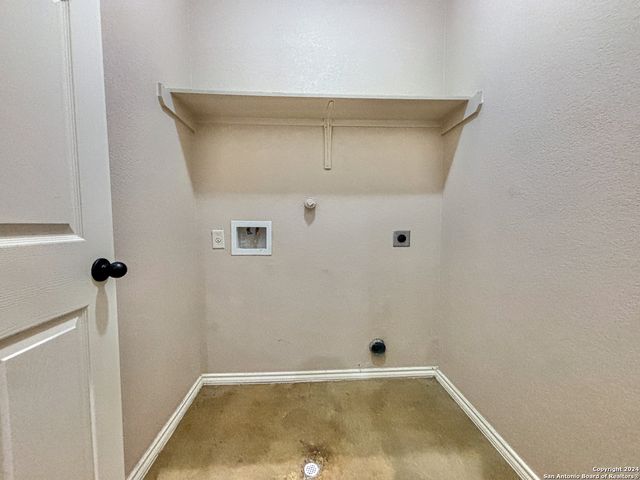 752 Saengerhalle Road, New Braunfels, TX 78130