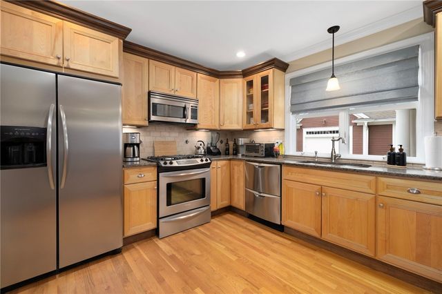 30 Vine Street, East Greenwich, RI 02818