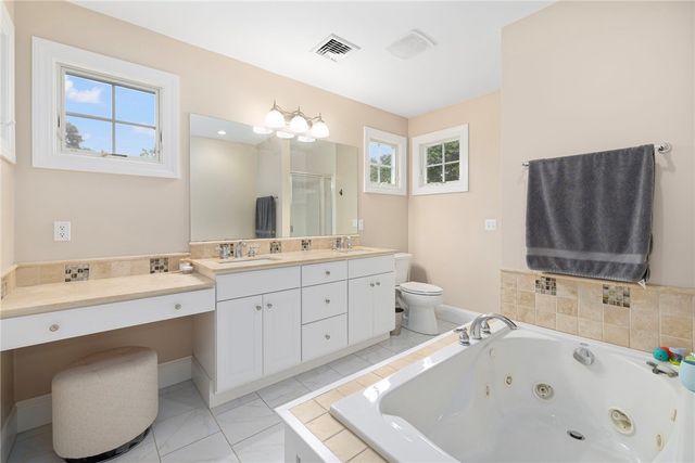 30 Vine Street, East Greenwich, RI 02818