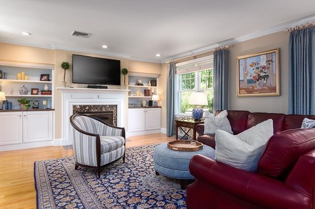 30 Vine Street, East Greenwich, RI 02818