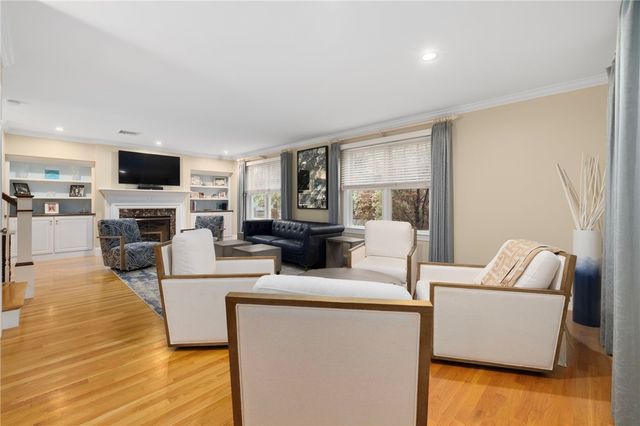 30 Vine Street, East Greenwich, RI 02818