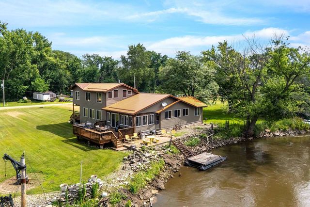 18599 317th Street, Long Grove, IA 52756