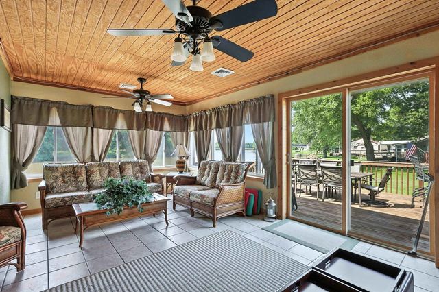 18599 317th Street, Long Grove, IA 52756