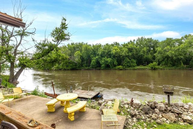 18599 317th Street, Long Grove, IA 52756