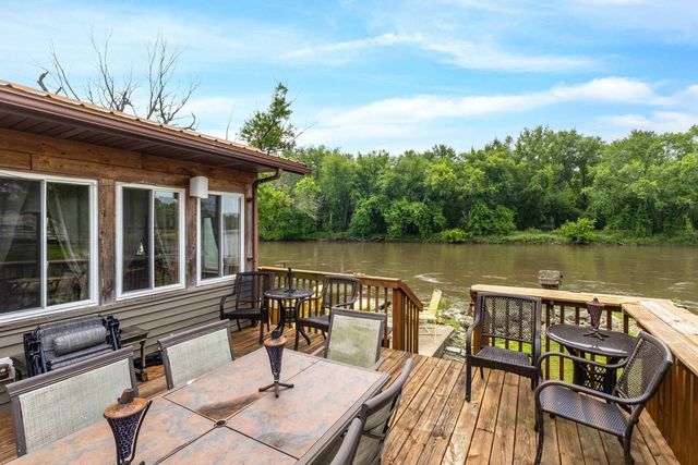 18599 317th Street, Long Grove, IA 52756