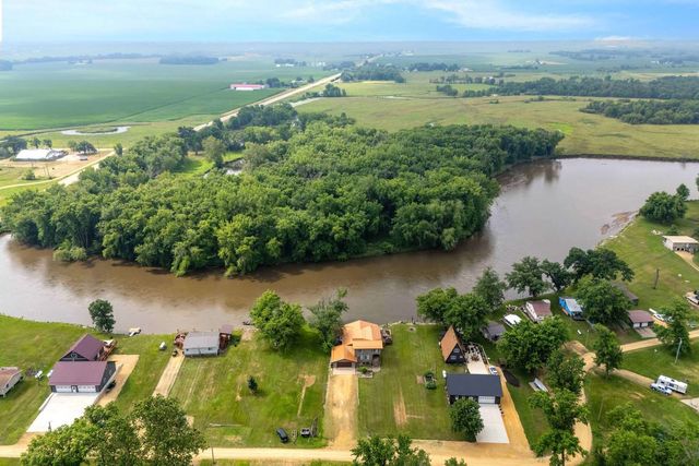 18599 317th Street, Long Grove, IA 52756