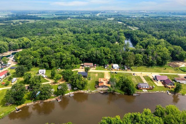 18599 317th Street, Long Grove, IA 52756