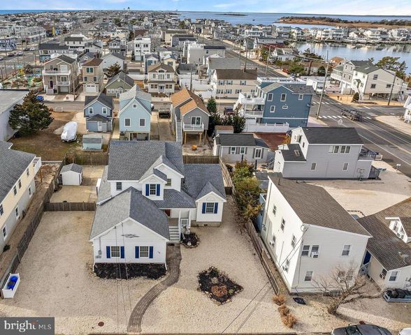 108 W 22ND ST, Ship Bottom, NJ 08008