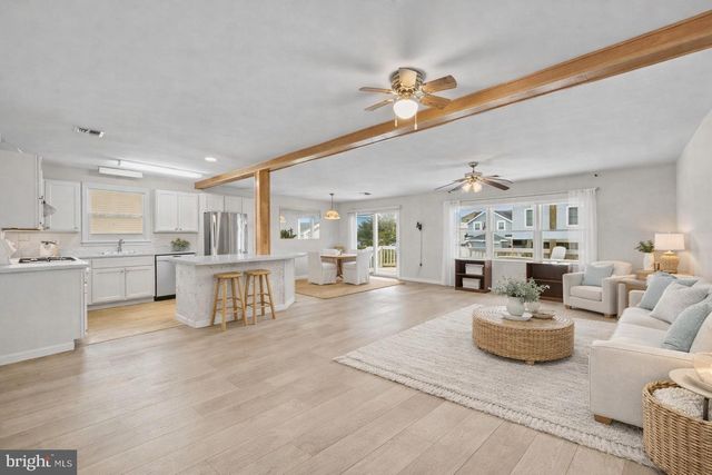 108 W 22ND ST, Ship Bottom, NJ 08008