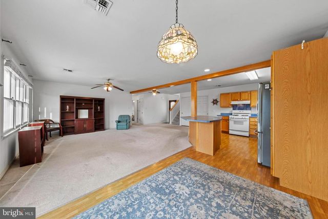 108 W 22ND ST, Ship Bottom, NJ 08008