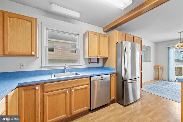 108 W 22ND ST, Ship Bottom, NJ 08008