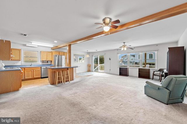 108 W 22ND ST, Ship Bottom, NJ 08008