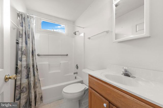 108 W 22ND ST, Ship Bottom, NJ 08008