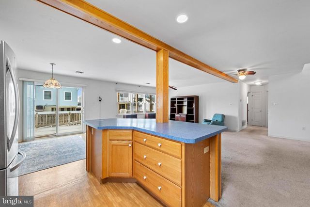 108 W 22ND ST, Ship Bottom, NJ 08008