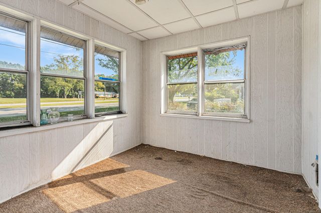2963 W Dickman Road, Springfield, MI 49037
