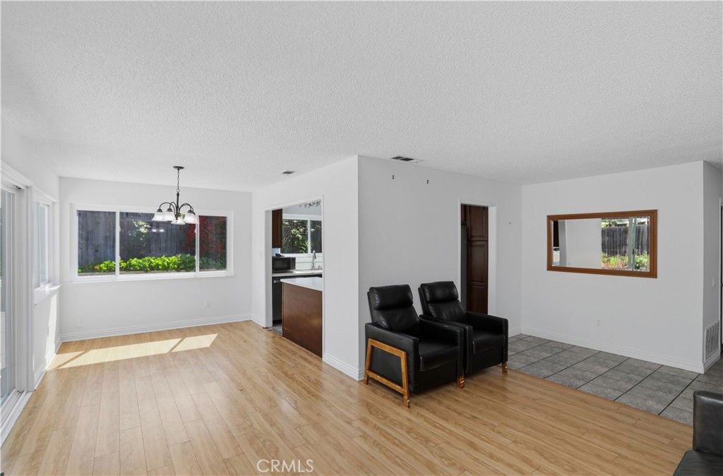 Image 7 of property listing at 2097 Santa Barbara, Corona, CA 92882