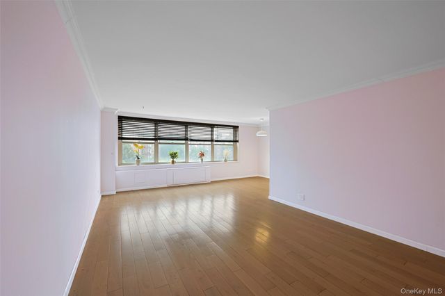 18-65 211th Street 5G, Bayside, NY 11360