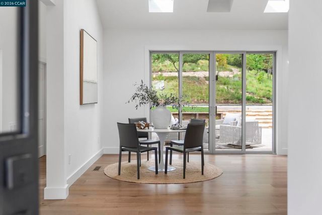 1059 Lizann Dr, Lafayette, CA 94549