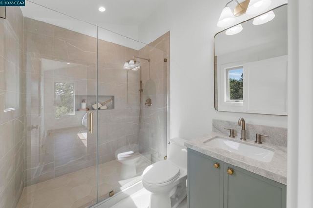 1059 Lizann Dr, Lafayette, CA 94549