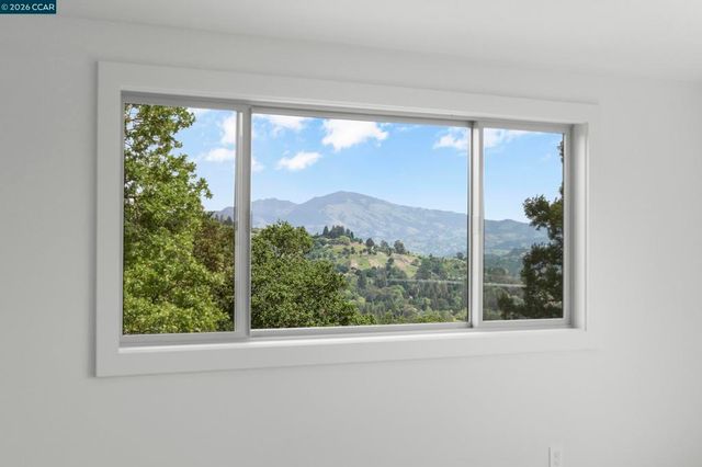 1059 Lizann Dr, Lafayette, CA 94549