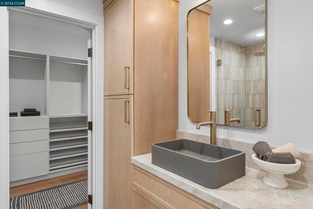 1059 Lizann Dr, Lafayette, CA 94549