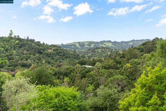 1059 Lizann Dr, Lafayette, CA 94549