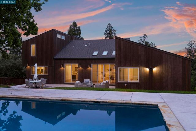 1059 Lizann Dr, Lafayette, CA 94549