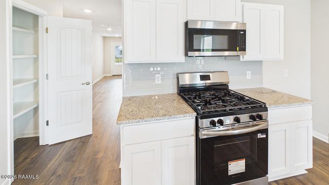 150 Grazin Court, Duson, LA 70529