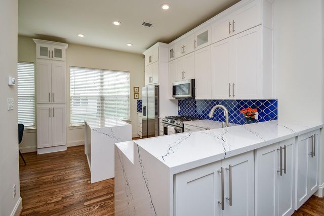 909 W 22nd Street I, Houston, TX 77008