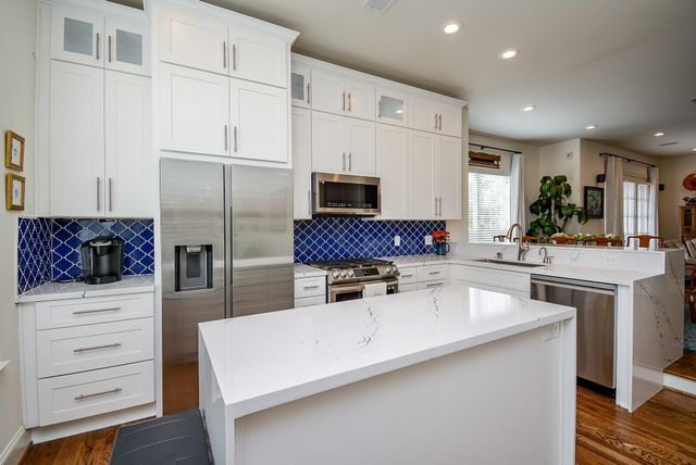 909 W 22nd Street I, Houston, TX 77008