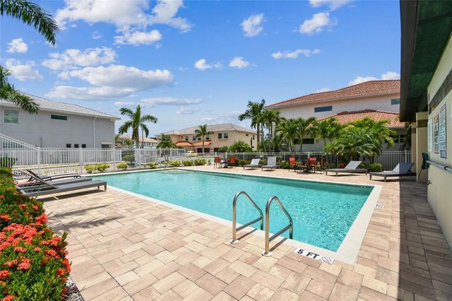 7834 HIDDEN CREEK LOOP 102, Lakewood Ranch, FL 34202